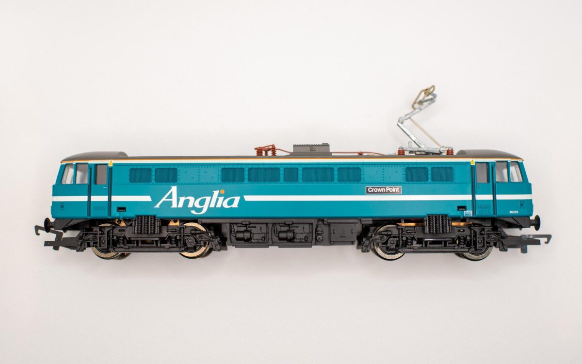 Easy: First DCC Decoder install in a Hornby Anglia Class 86